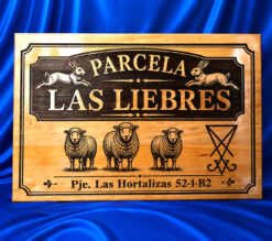 LETRERO MADERA